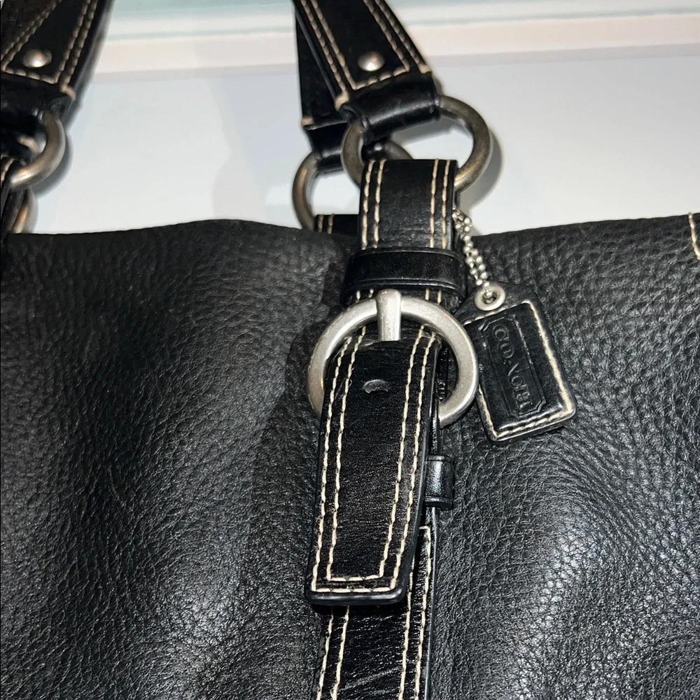 Coach Black Leather Shoulder Bag with Buckle Rings - Picture 3 of 16